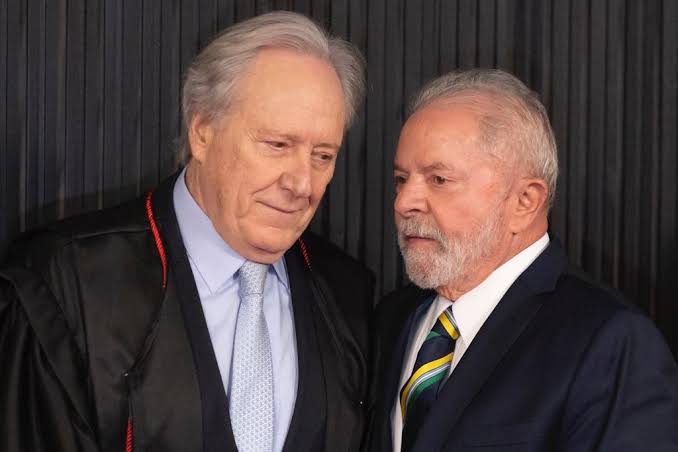 Ricardo Lewandowski aceita convite de Lula e é o novo ministro da Justiça