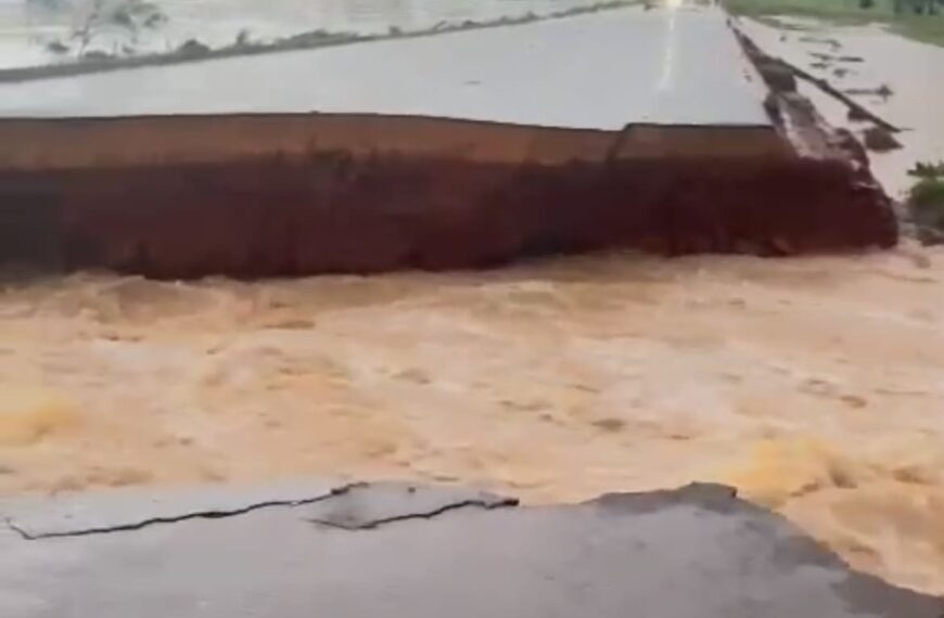 Cinco pessoas morrem após chuva destruir rodovia e arrastar carro, em Iaciara