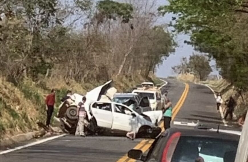 Filha de prefeito morre em acidente de carro na GO-164