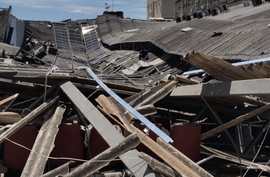 Teto de igreja desaba no Setor Leste Vila Nova, em Goiânia 