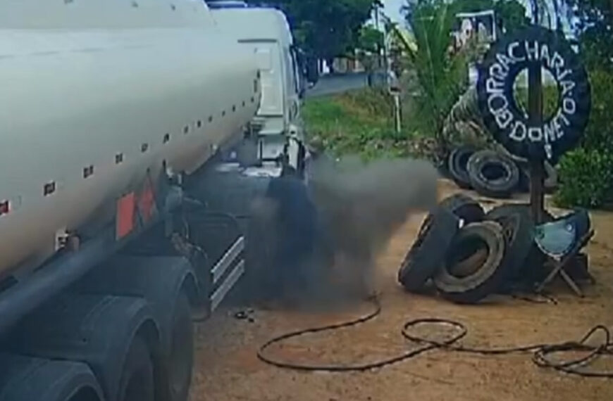Pneu de carreta explode enquanto borracheiro fazia a troca 