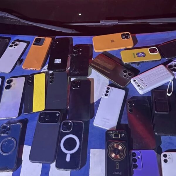40 celulares foram furtados no show de Henrique e Juliano; todos foram recuperados