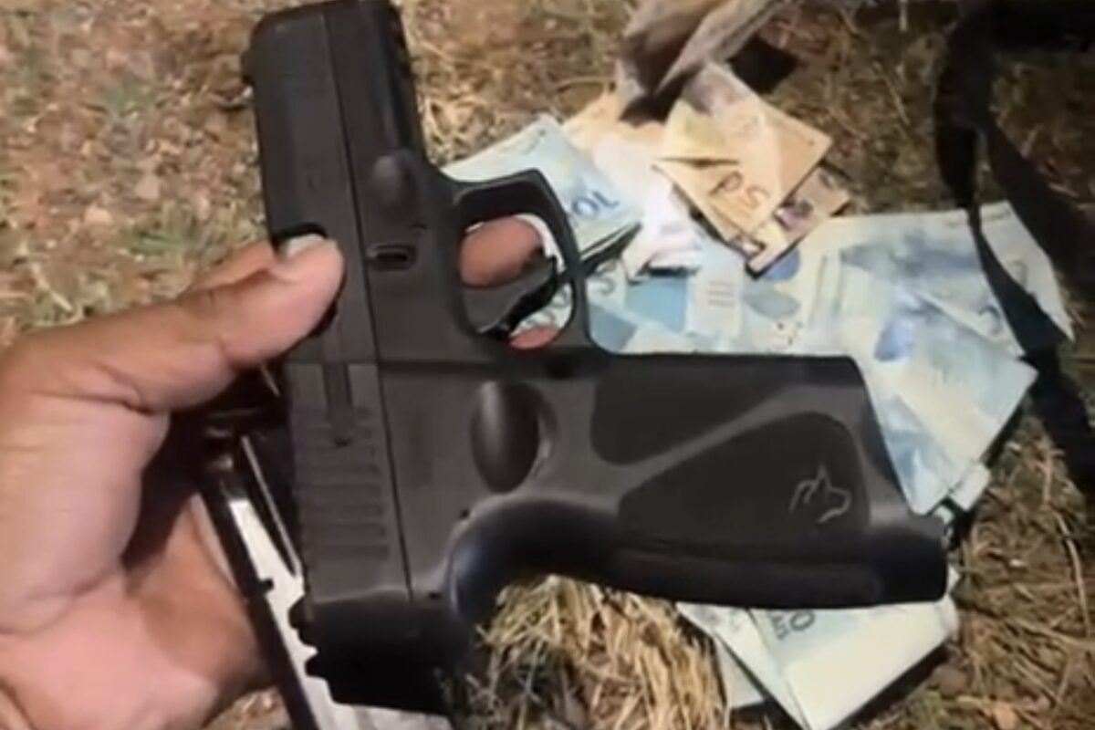 Criança de 11 anos é encontrada com arma e R$ 7 mil durante a madrugada em&hellip;